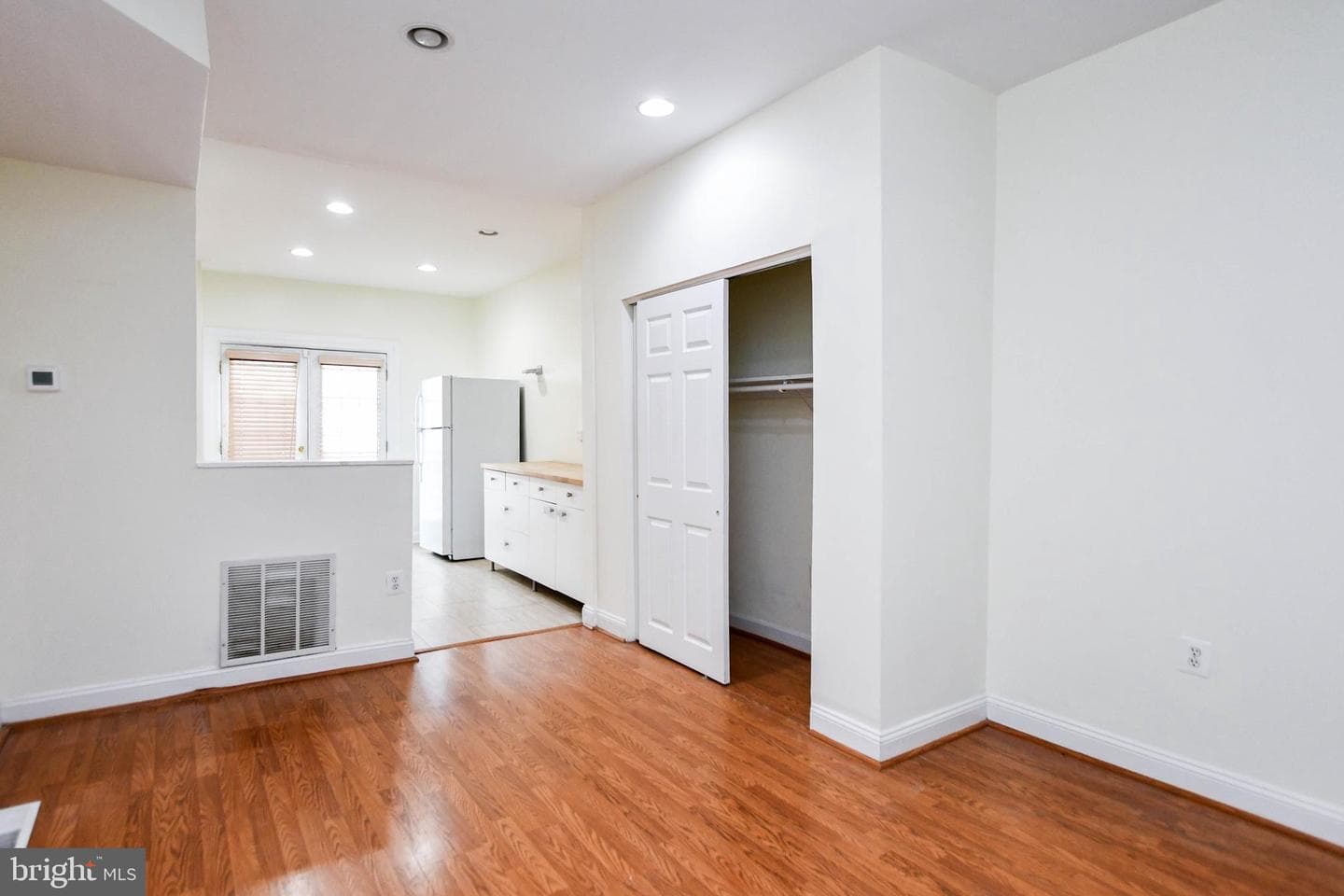 1651 Gales Street NE photo 9