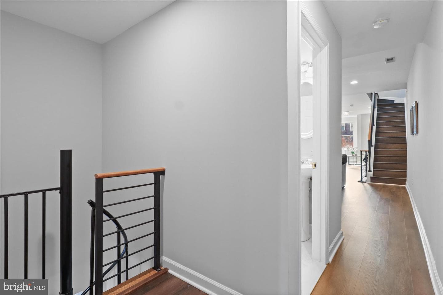 1327 Harvard Street NW photo 29