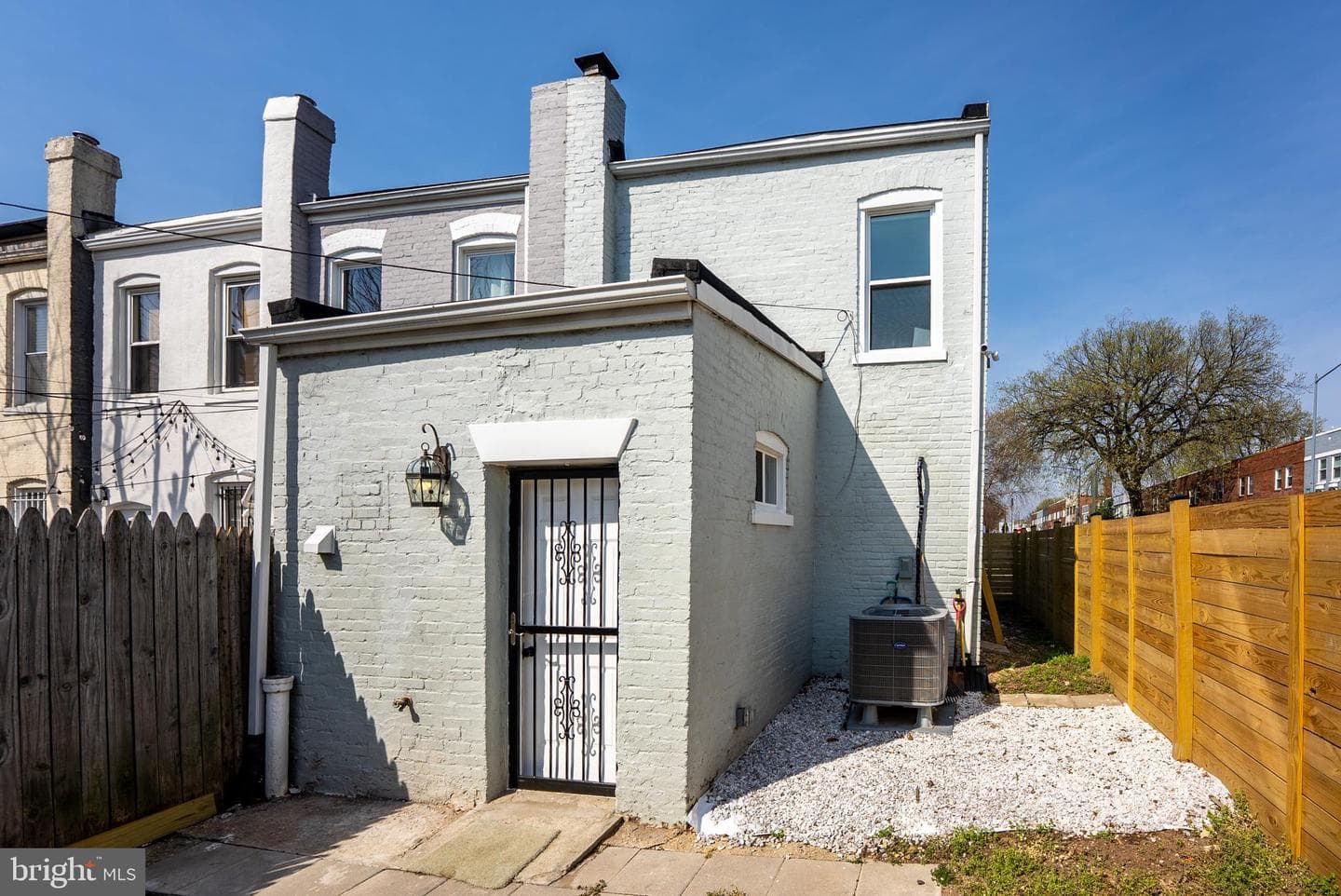 633 18th Street NE photo 16