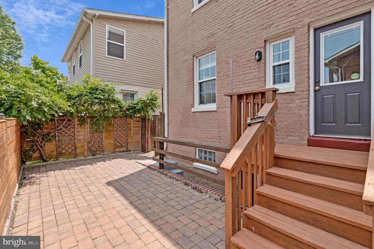 623 Tewkesbury Place NW photo 31