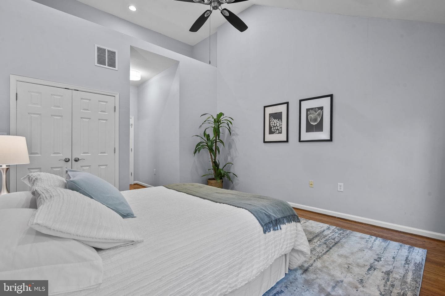 633 Constitution Avenue NE photo 24