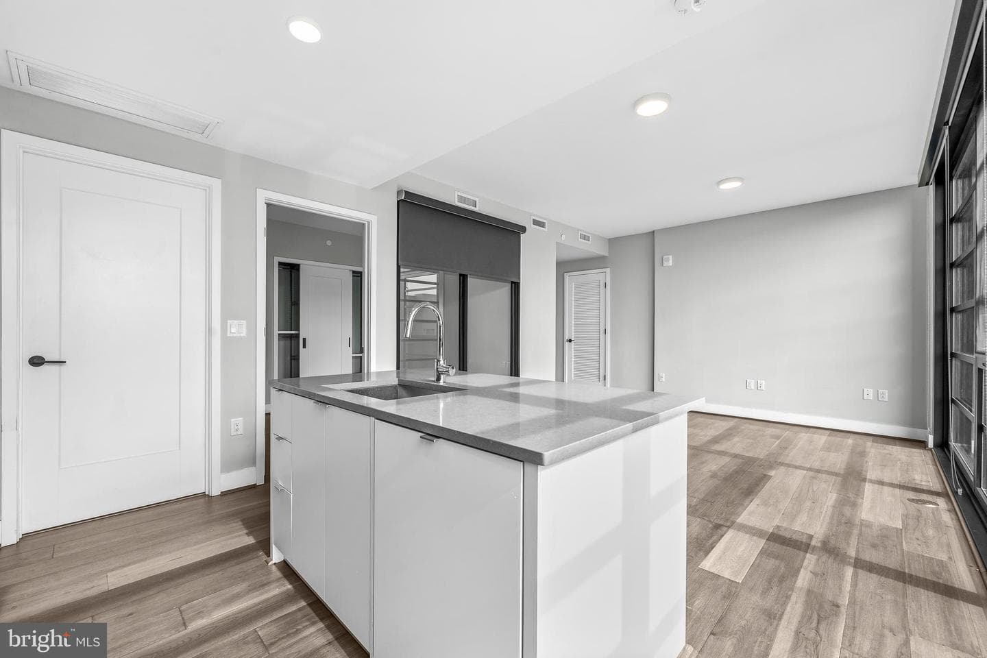 1300 4th Street SE #901 photo 9