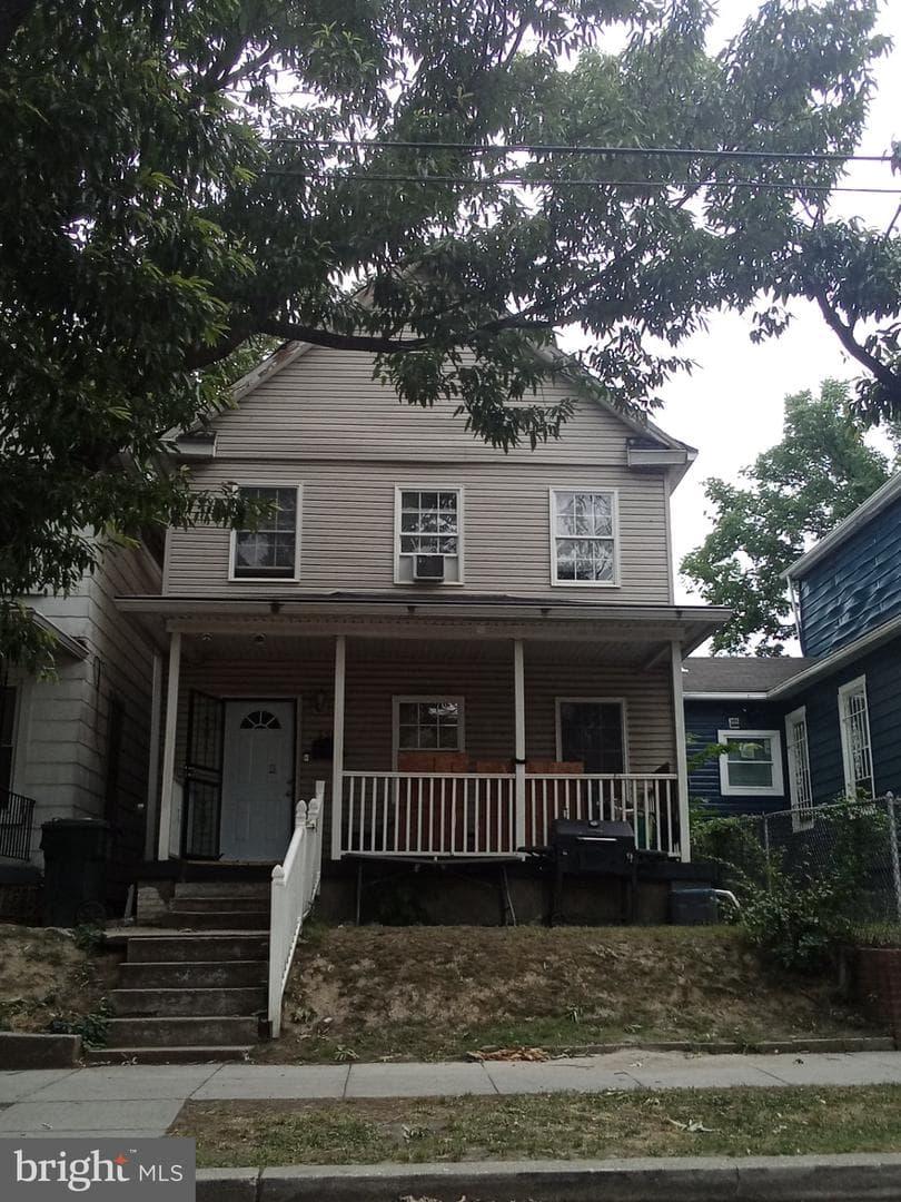 350 Raleigh Street SE photo 1