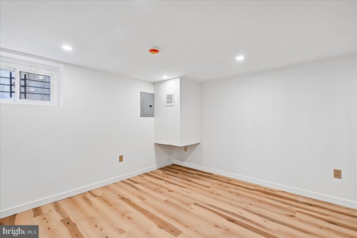 1525 Fort Davis Street SE photo 21