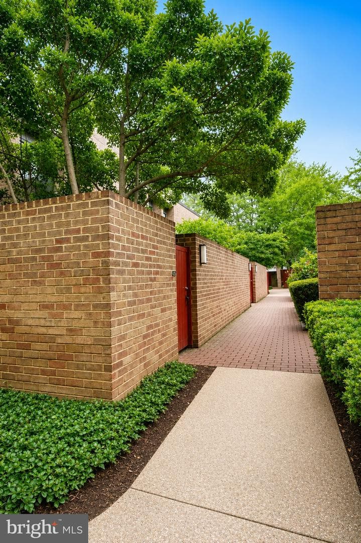 482 M Street SW photo 6