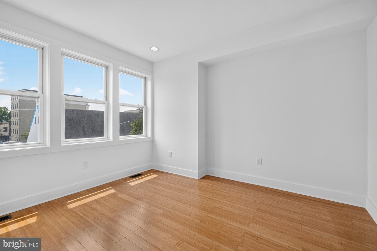 1013 V Street NW #2 photo 22