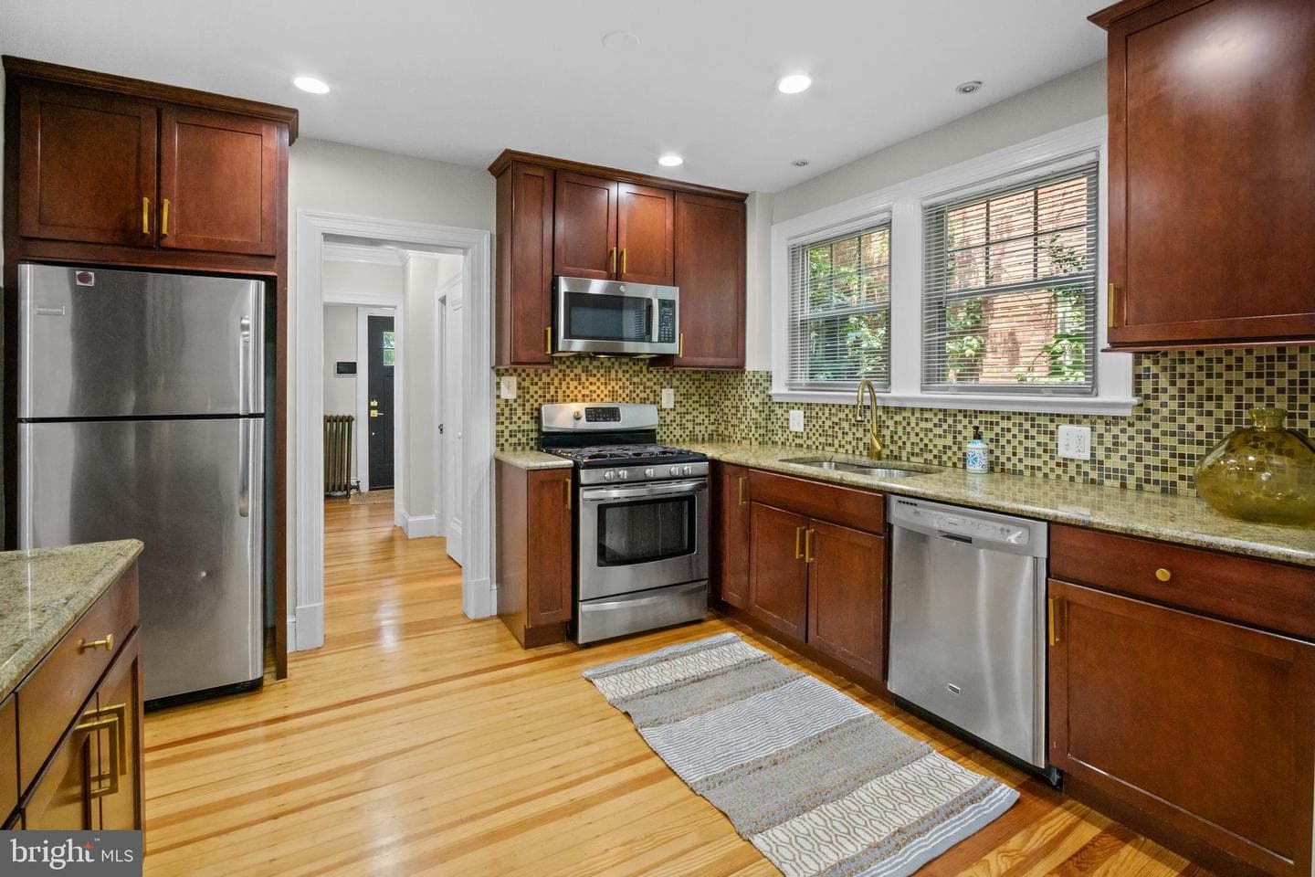 2218 32nd Street SE photo 21