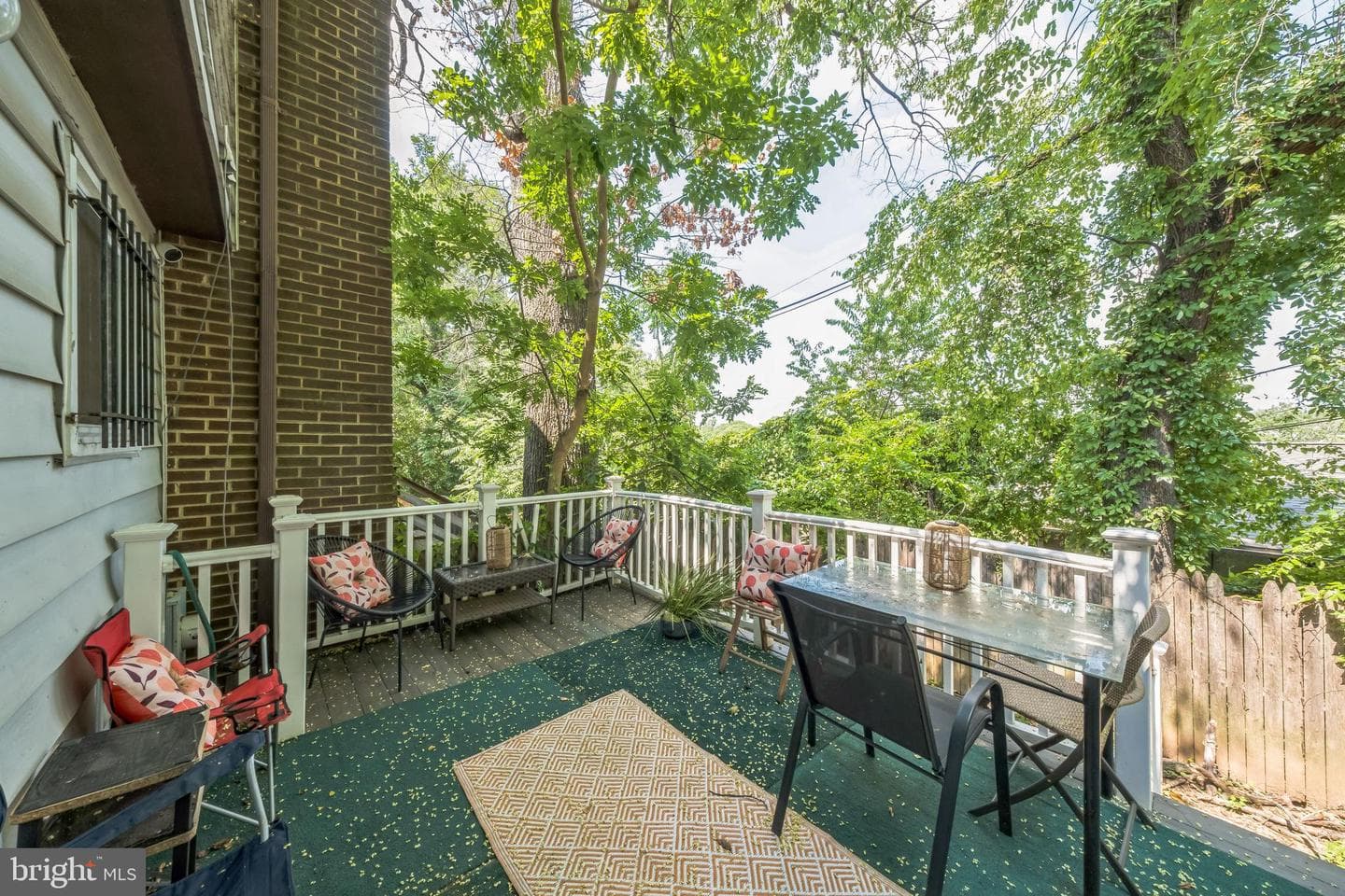 1142 Barnaby Terrace SE photo 12