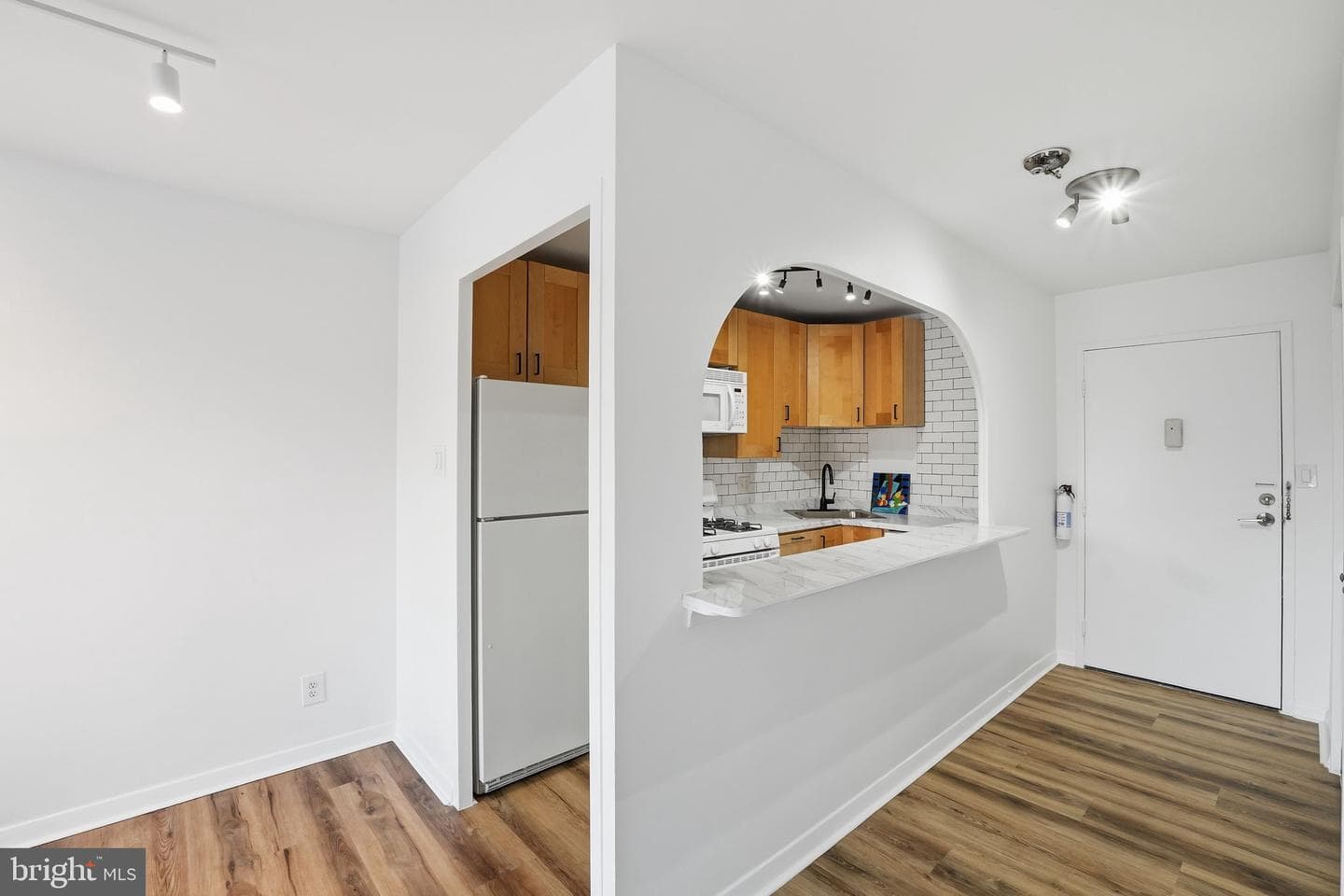 2829 Connecticut Avenue NW #411 photo 8