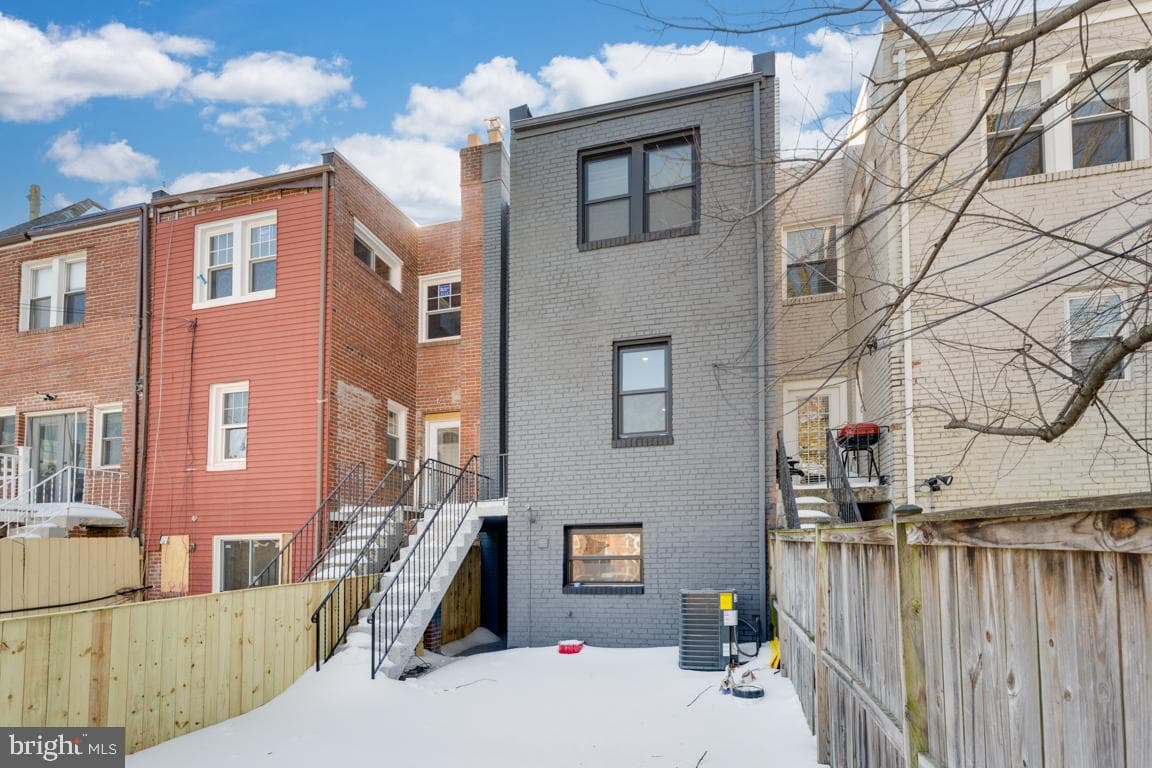 219 Jefferson Street NW photo 23