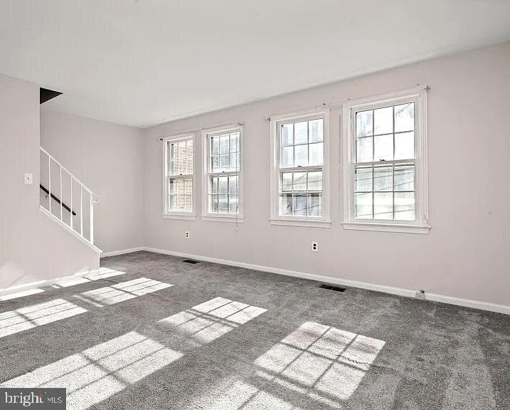1902 Curtis Court SE photo 4