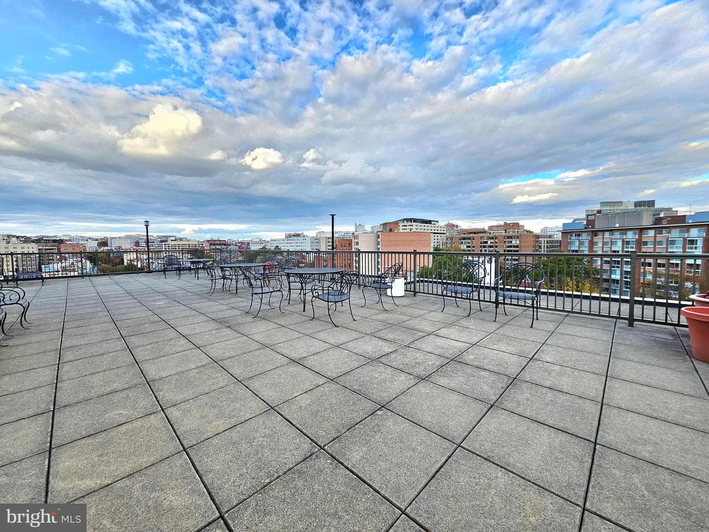1280 21st Street NW #402 photo 17