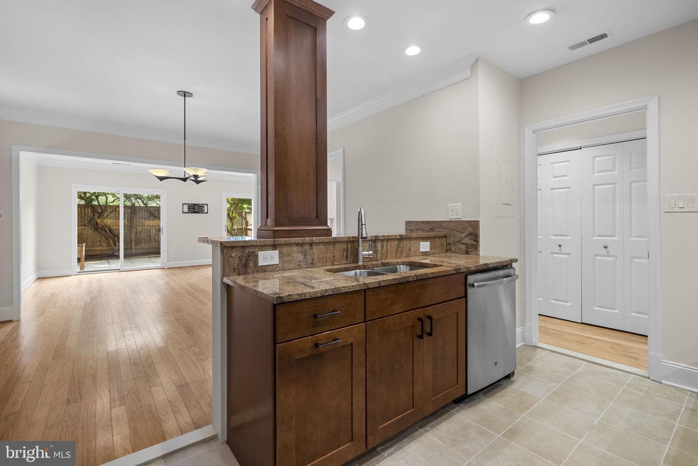 3203 Sutton Place NW #c photo 17