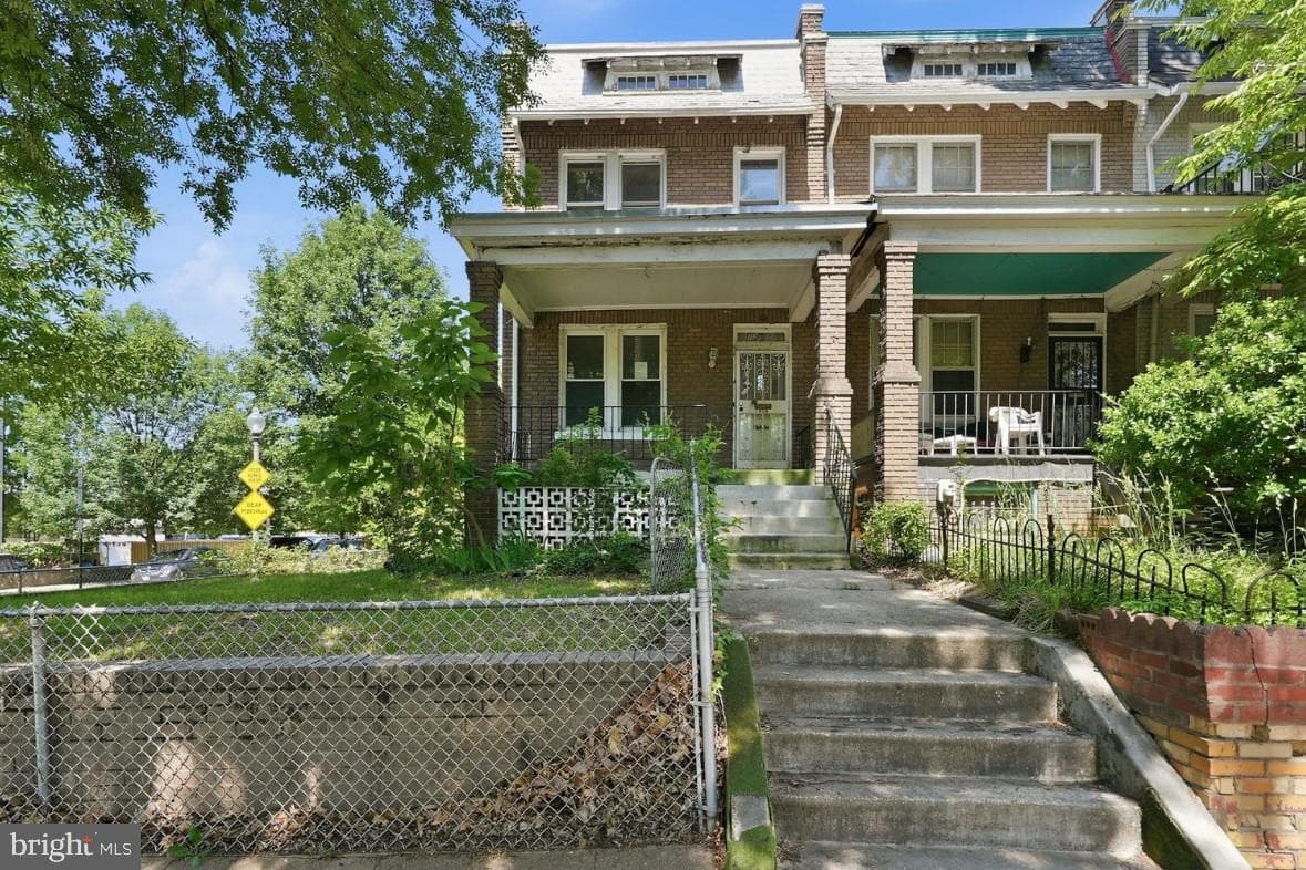 1300 Trinidad Avenue NE photo 1