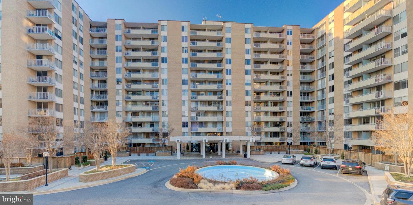 3001 Veazey Terrace NW #1320 photo 31