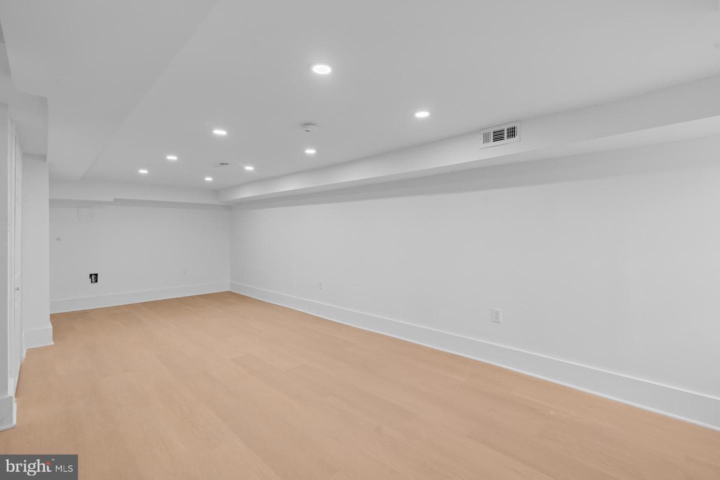 939 Shepherd Street NW photo 38