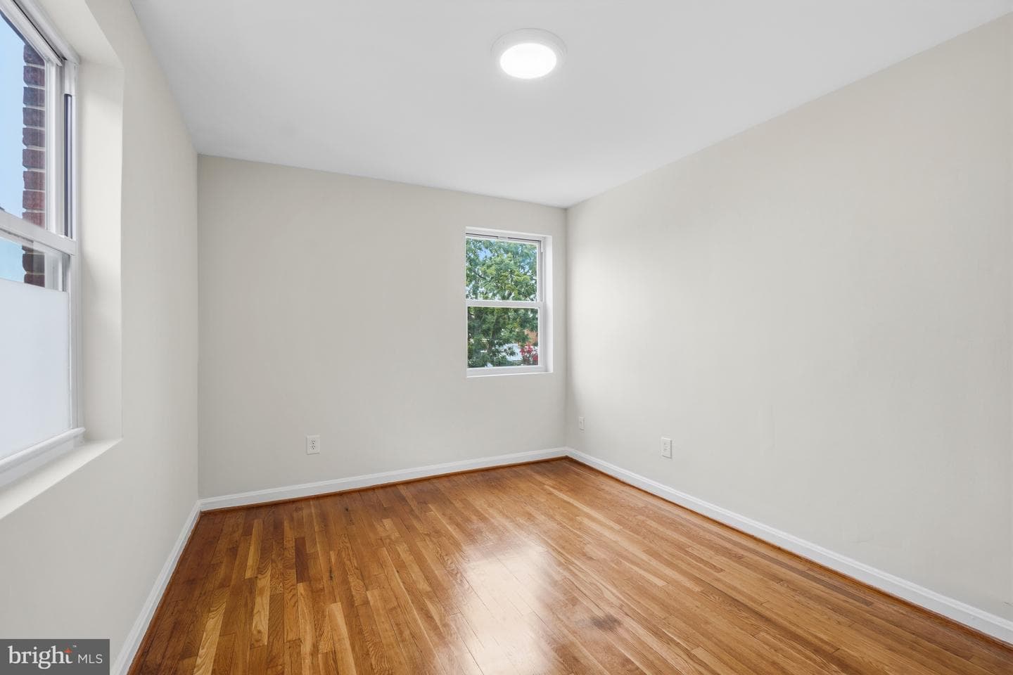 626 Independence Avenue SE #304 photo 18