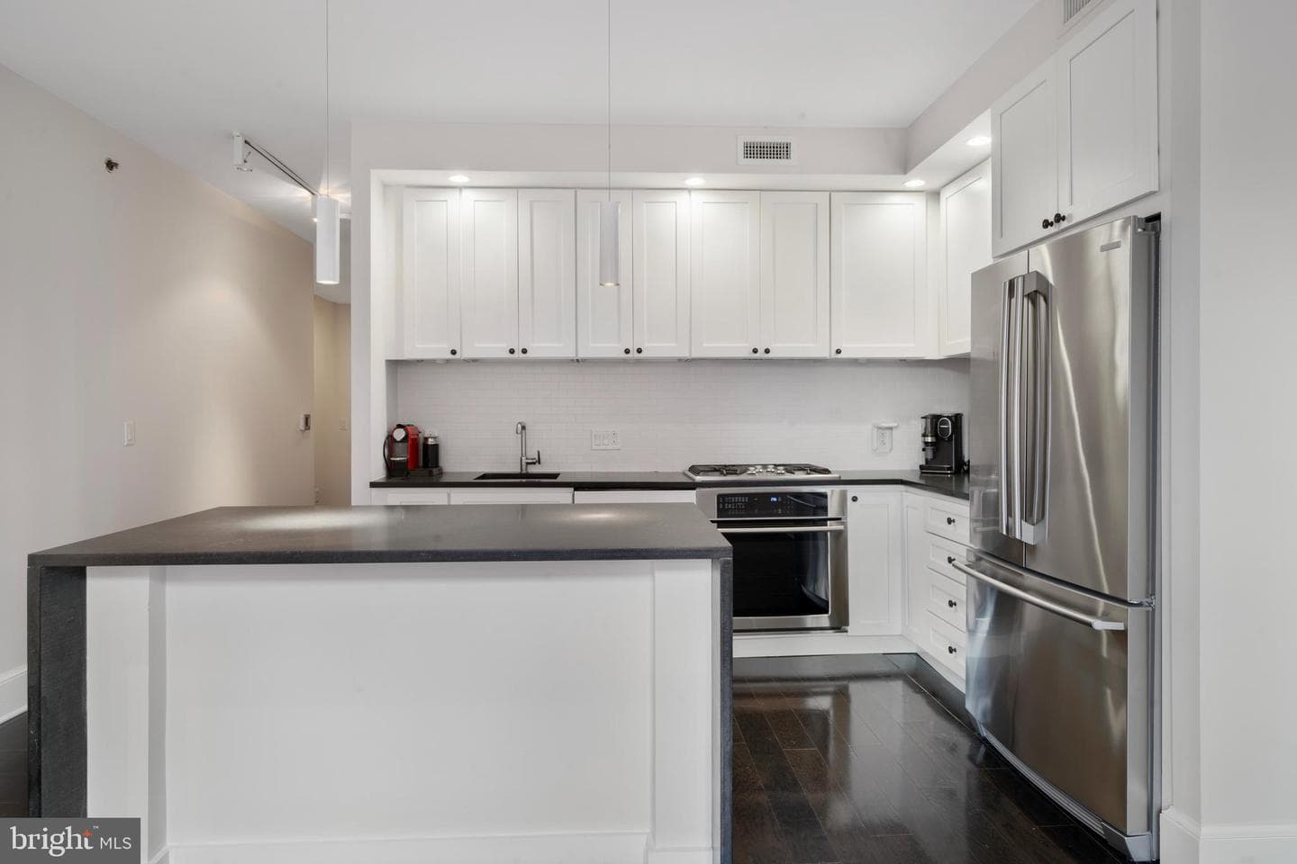1011 M Street NW #208 photo 8
