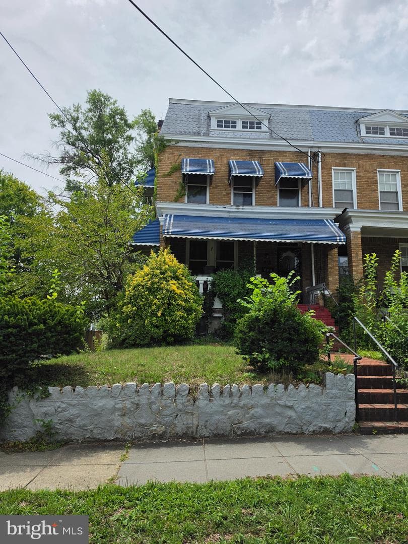 410 Nicholson Street NW photo 1
