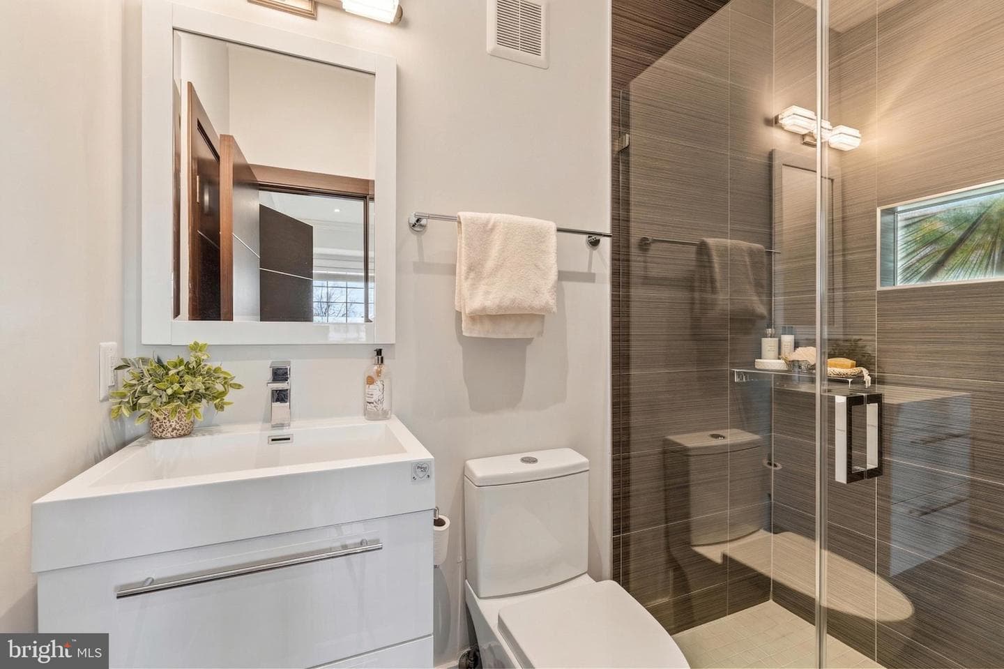 1711 D Street SE #2 photo 10