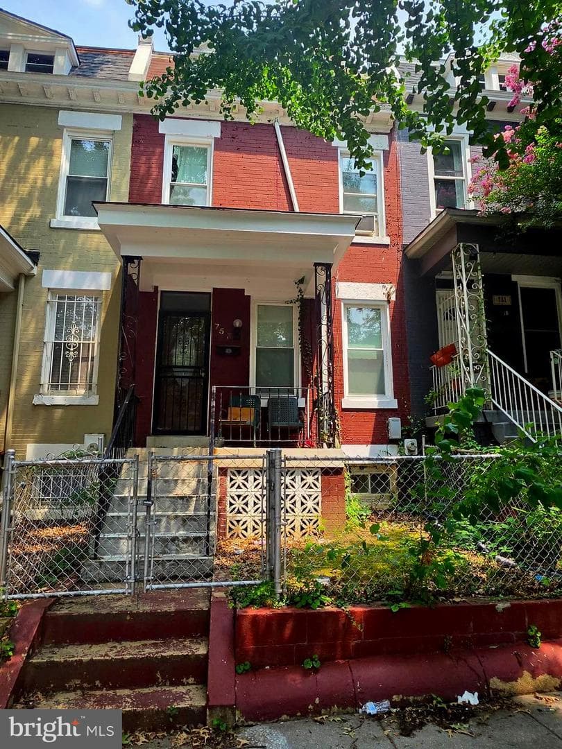 753 Harvard Street NW photo 1