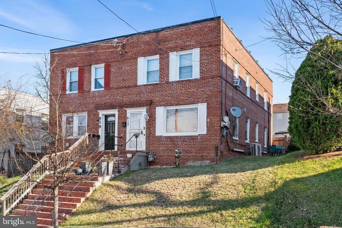917 47th Street NE photo 1