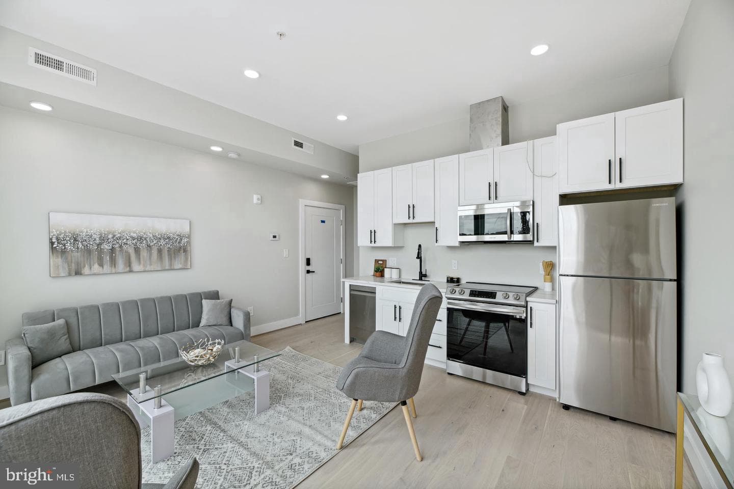 2213 M Street NE #7 photo 1