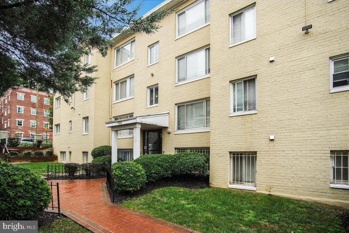 705 Brandywine Street SE #203 photo 1