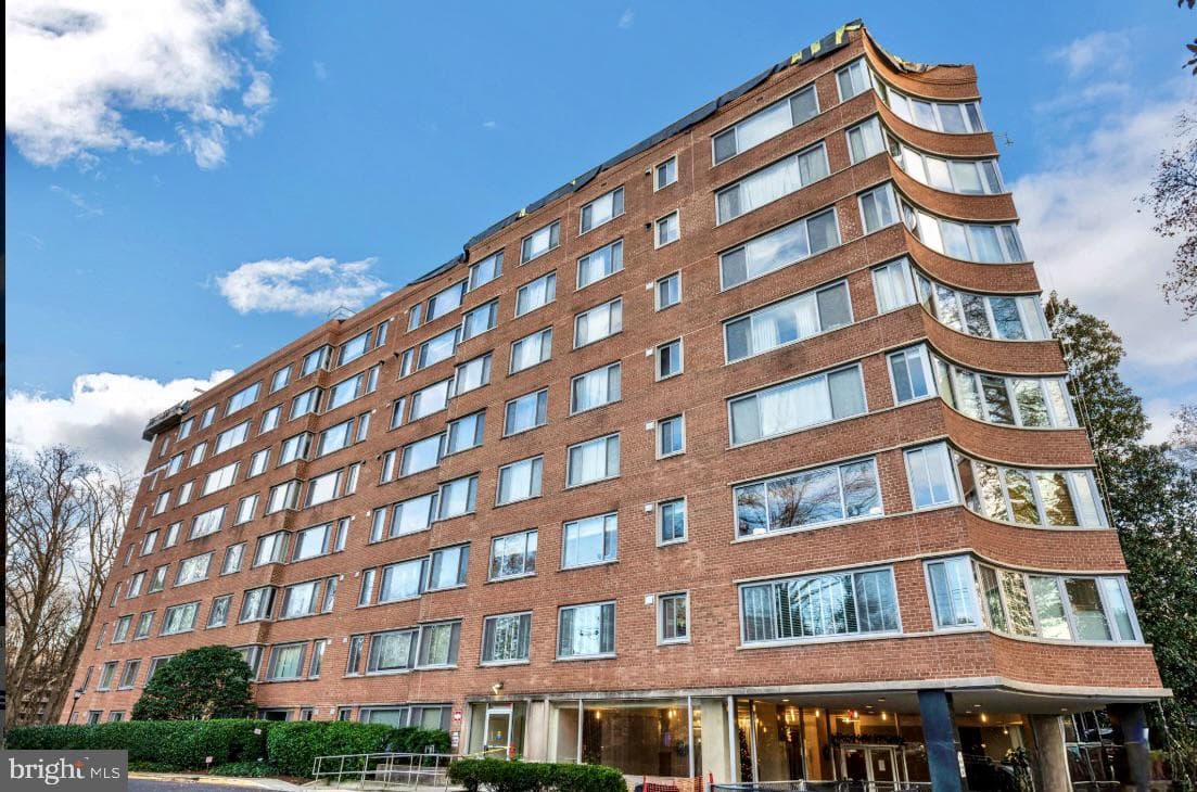 4200 Cathedral Avenue NW #712a photo 1