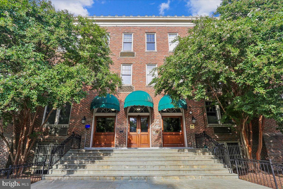2410 20th Street NW #208 photo 1