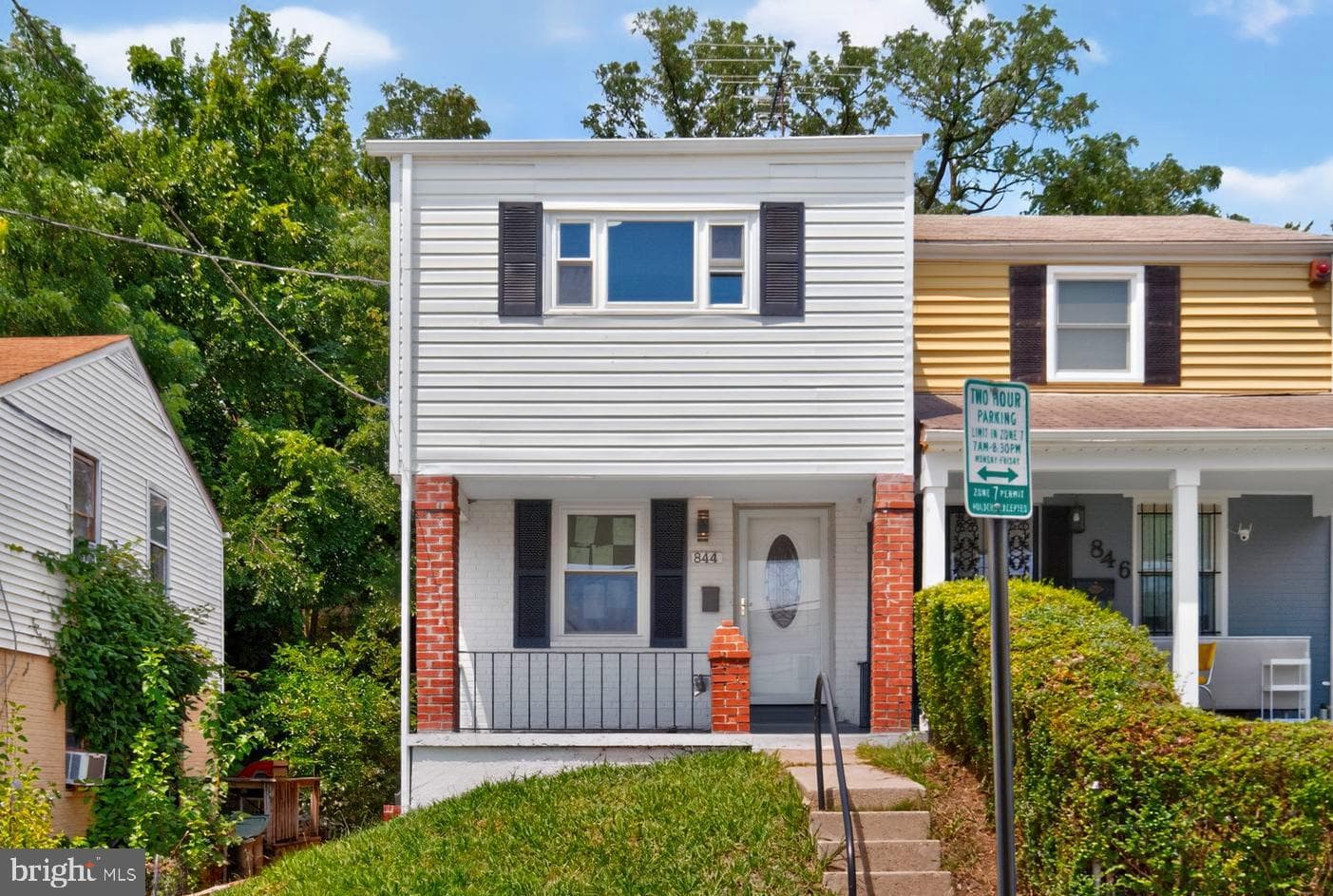 844 50th Place NE, Washington