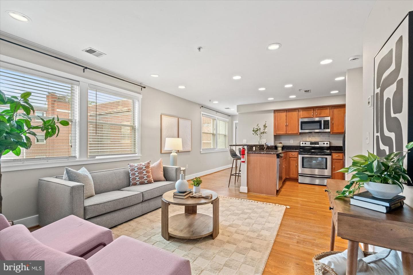 1628 C Street SE #202 photo 1