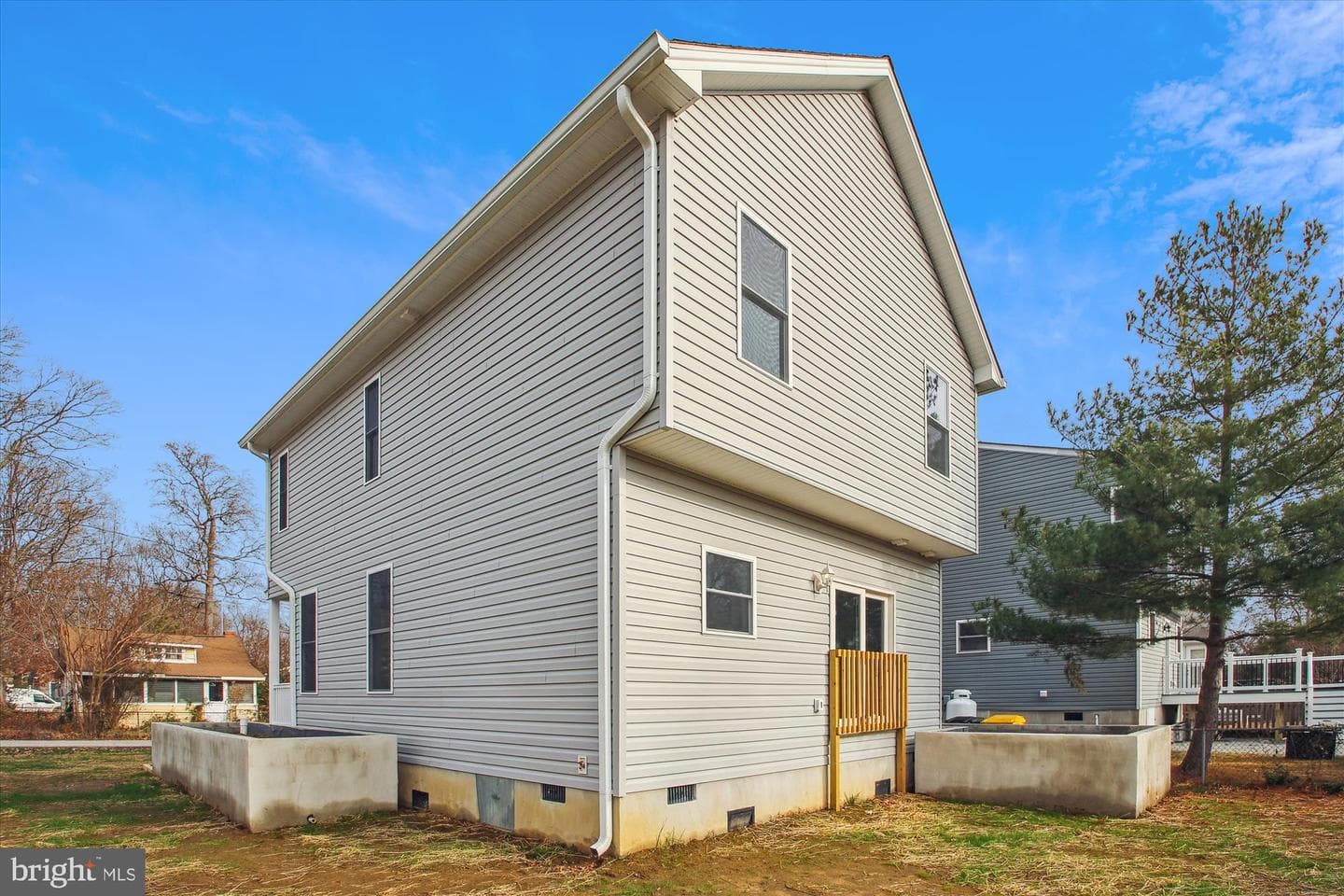1225 Spruce Avenue photo 20