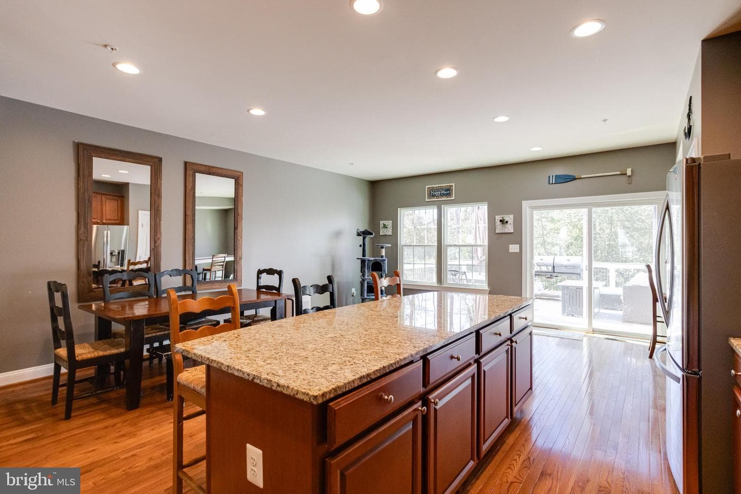 7674 Timbercross Lane photo 26