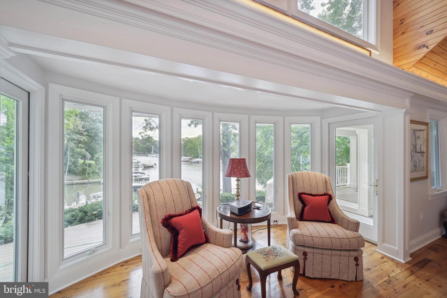 1011 Dulaney Lane photo 4