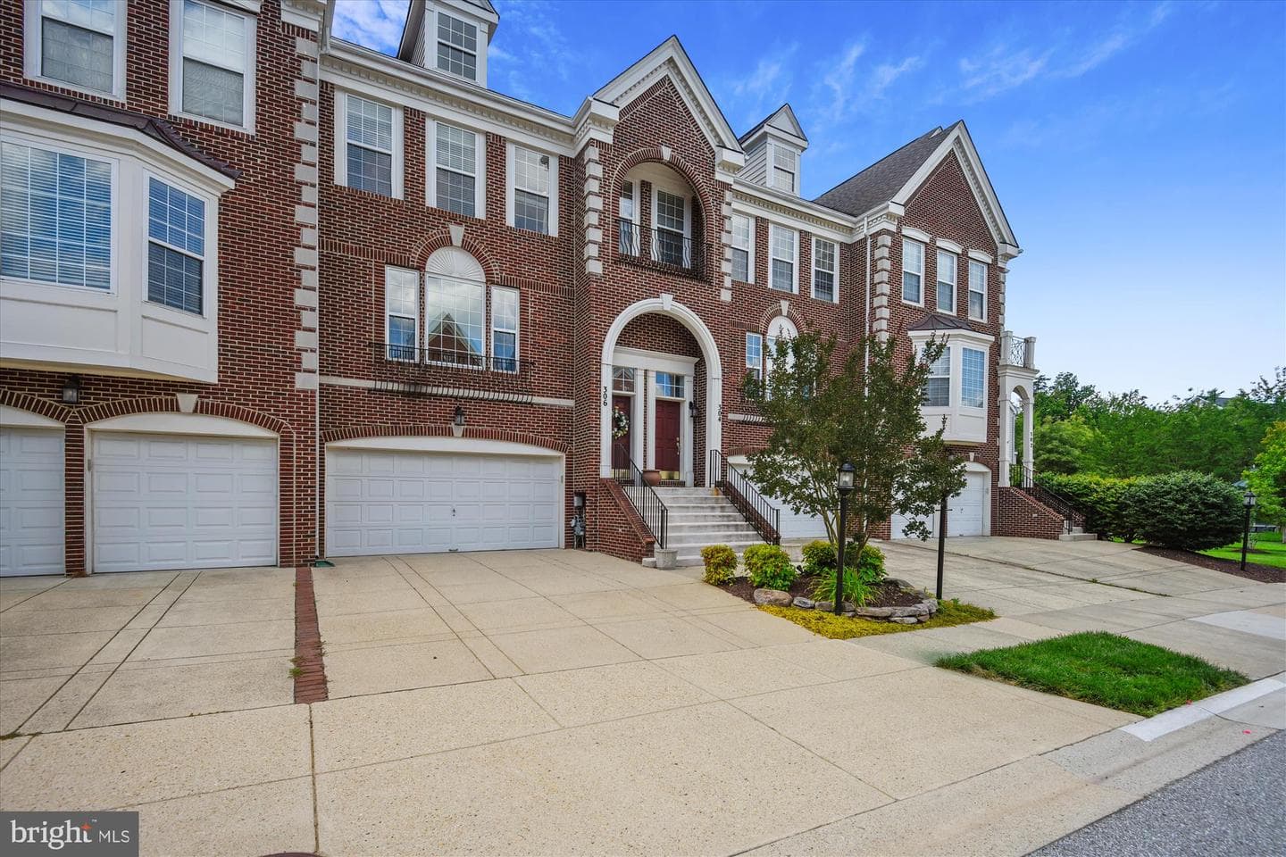 306 Dawnwood Drive photo 2