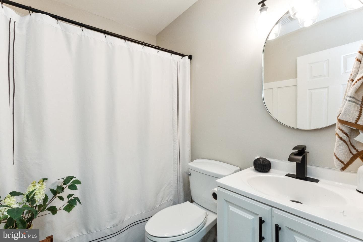 1170 Maple Avenue photo 15