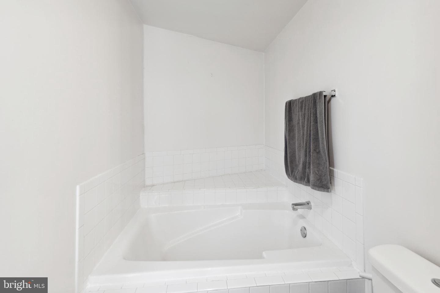 134 Forests Edge Place photo 13
