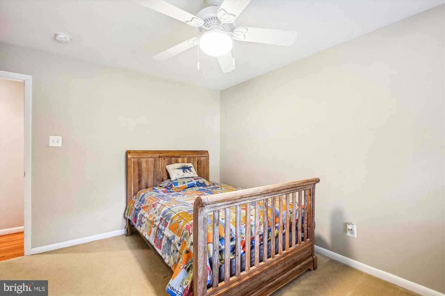 992 Seville Court photo 25
