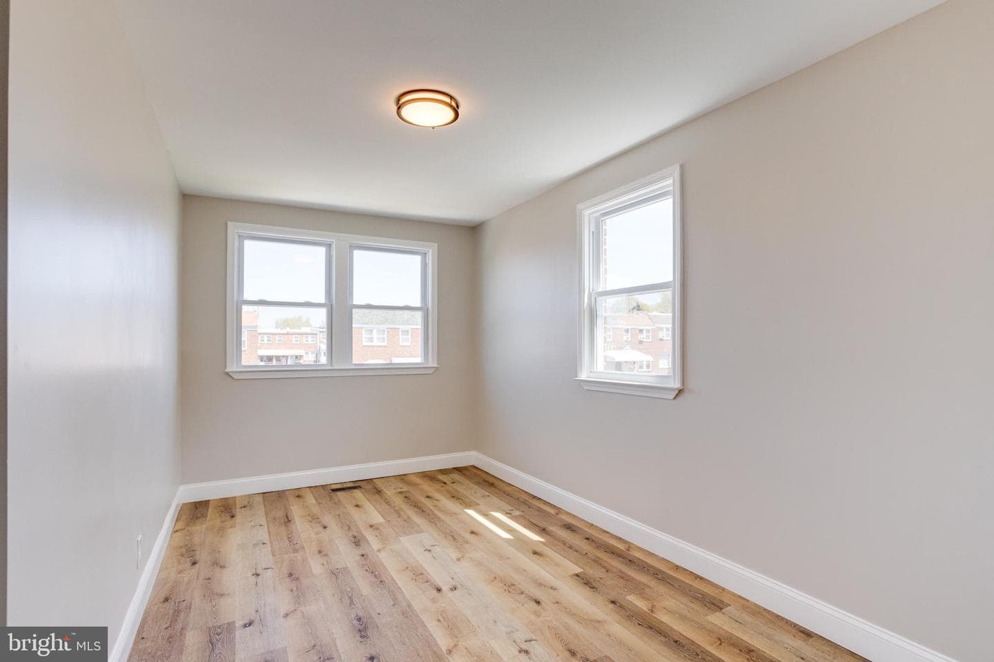 319 Arden Road W photo 17