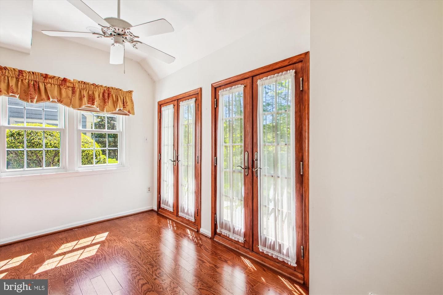 2708 Summerview Way #102 photo 4