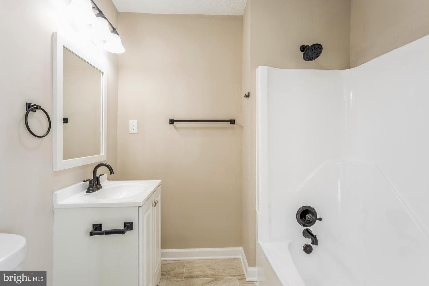 1666 Bay Ridge Road photo 26