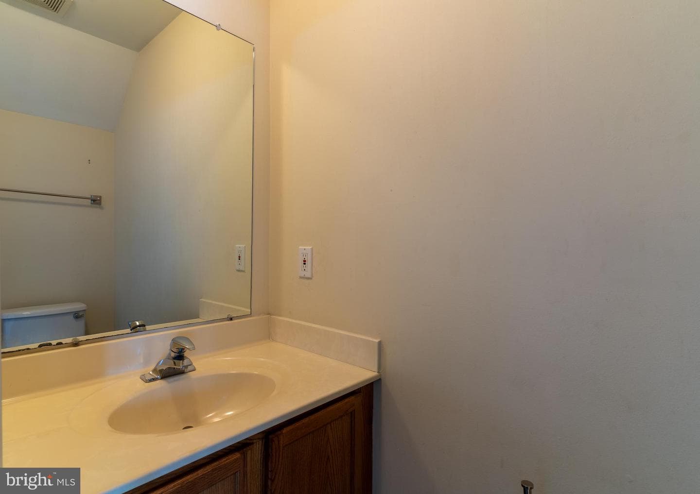 657 Sprite Way photo 7
