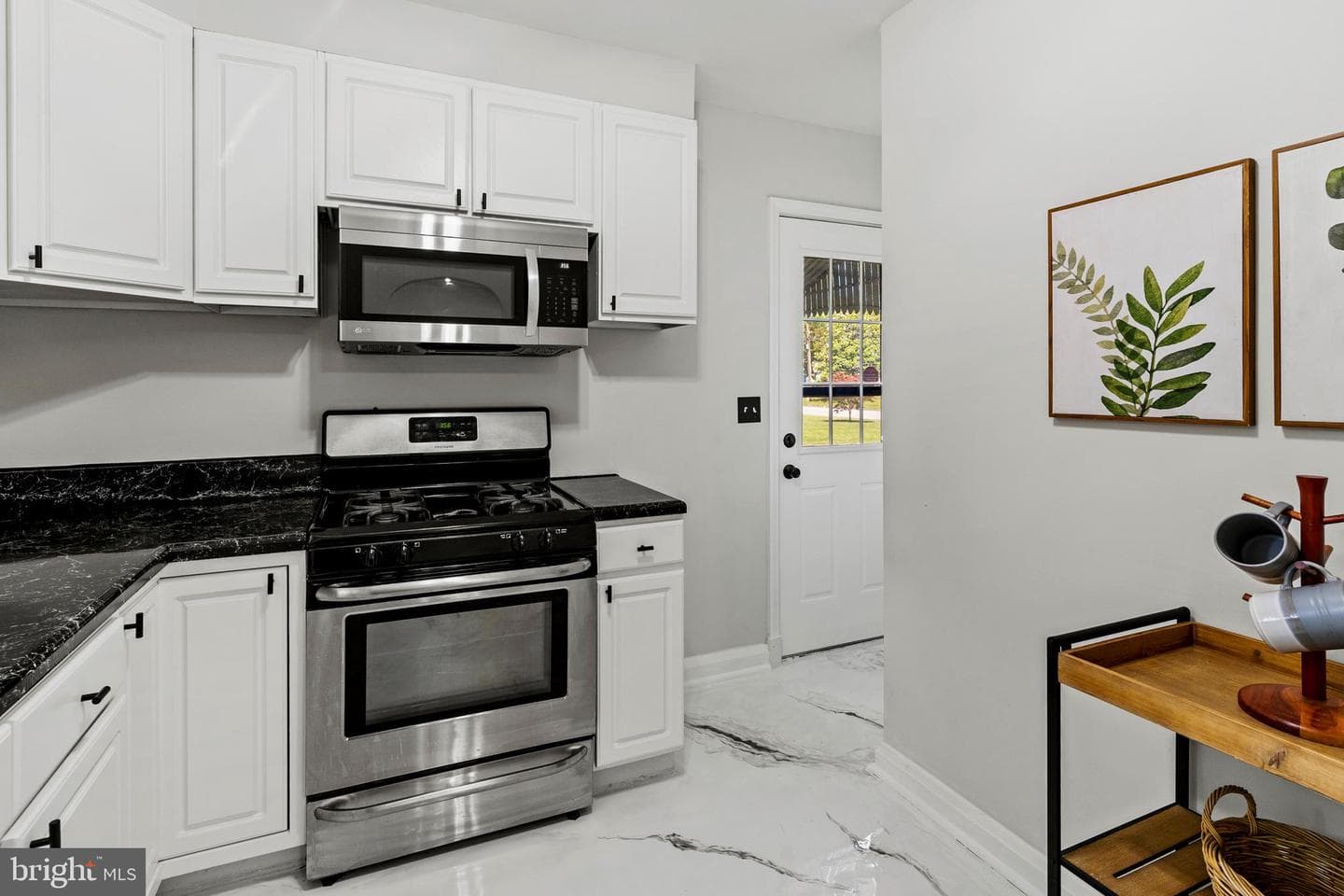 107 Phelps Avenue photo 11