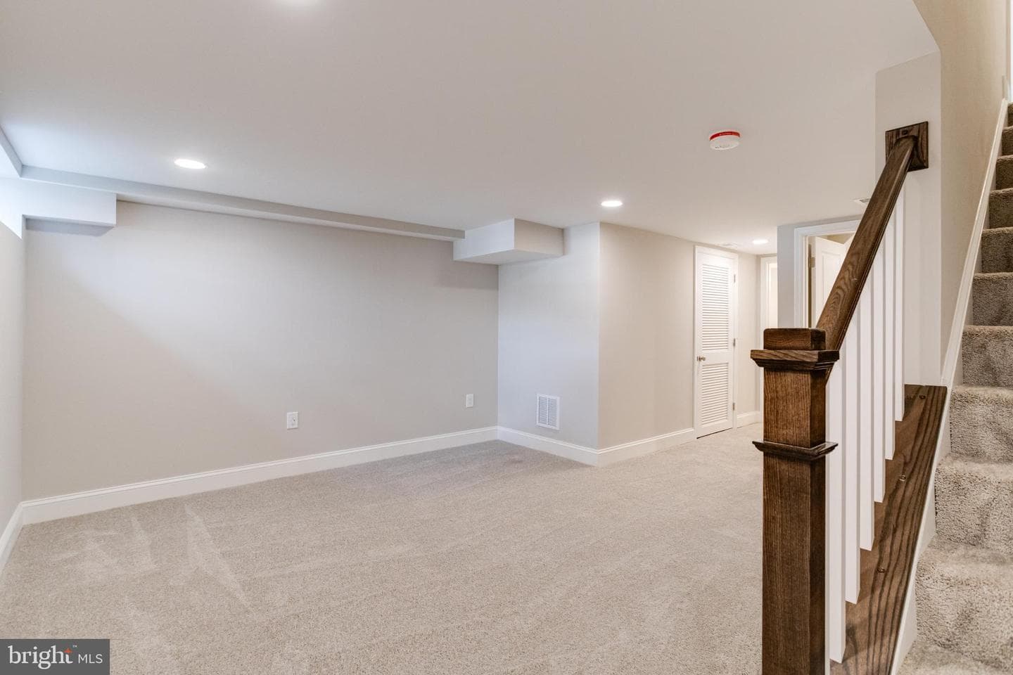 131 W Meadow Road photo 30