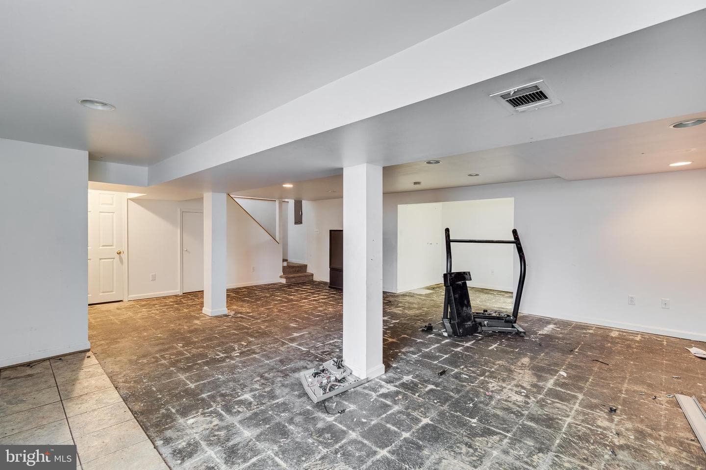 8453 Woodland Road photo 28