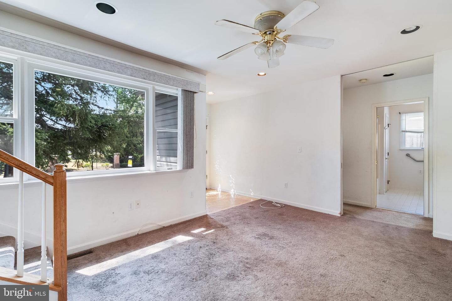 8453 Woodland Road photo 5