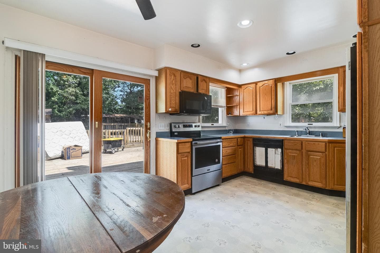 8453 Woodland Road photo 7
