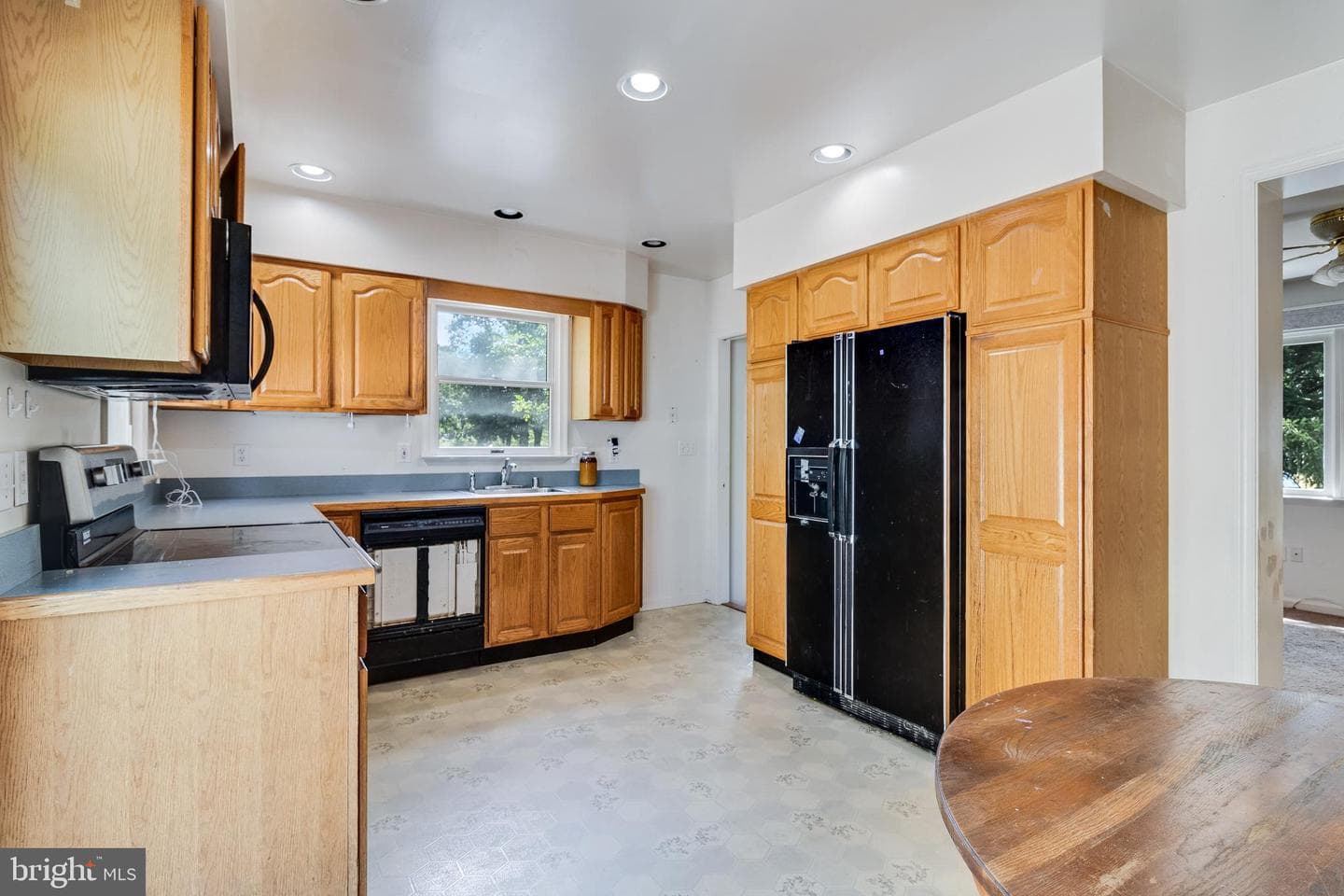 8453 Woodland Road photo 9