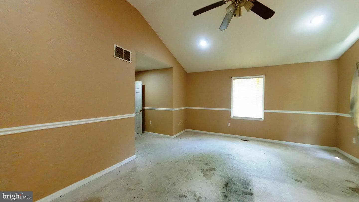 2667 Evergreen Road photo 10